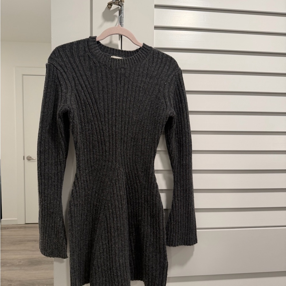 Elegant Black Ribbed Knit Dress